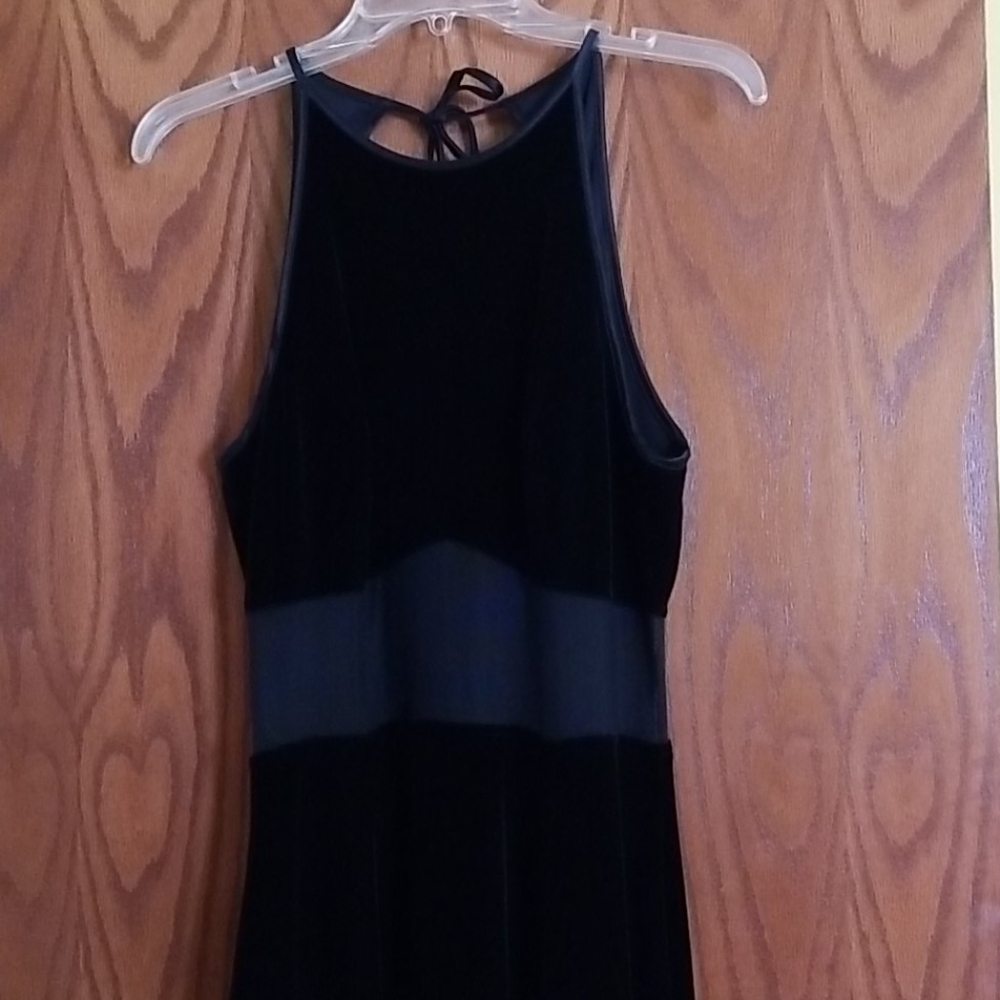 Dress - Picture 2 of 4